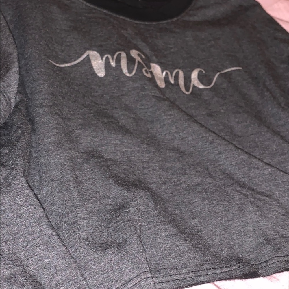 Cropped Sweatshirt - Picture 2 of 4